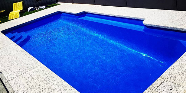 Seamless Pool Edging